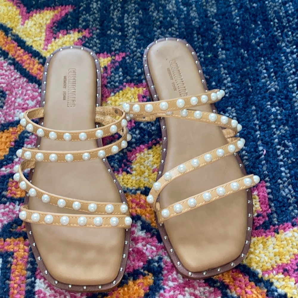 Pearl sandals